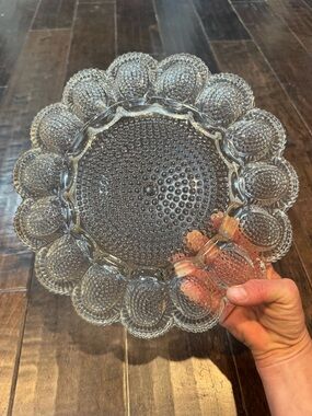 VINTAGE 1960’s INDIANA GLASS DEVILED EGG HOLDER